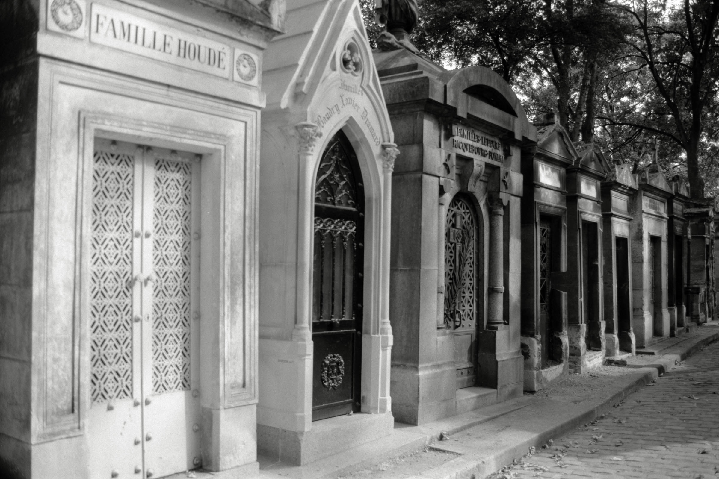 AHP F1990 09 002 sc250506 img28 NLP